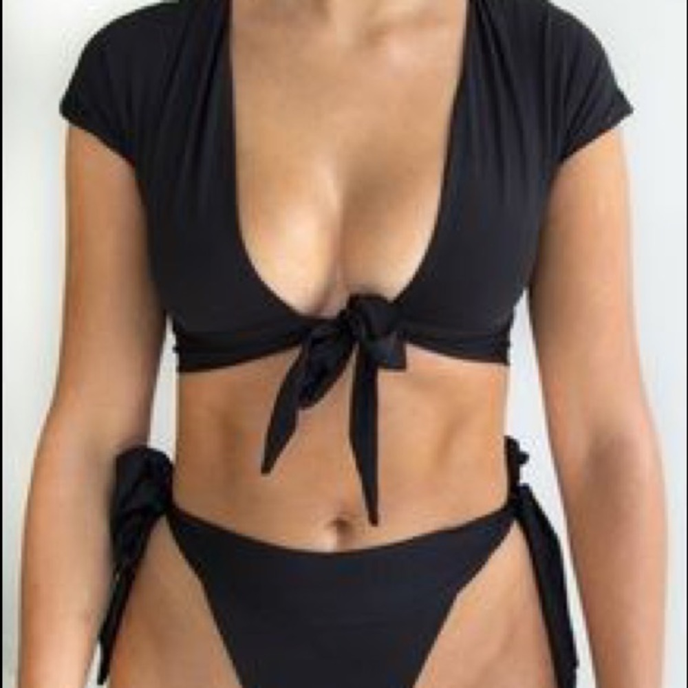 437 Robyn top - black - L